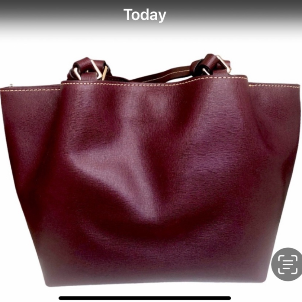 Dooney & Bourke Saffiano Burgundy Satchel Crossbody Large Barlow - Picture 2 of 10